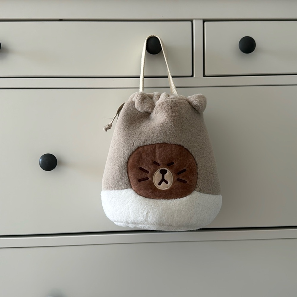 Line plush bag